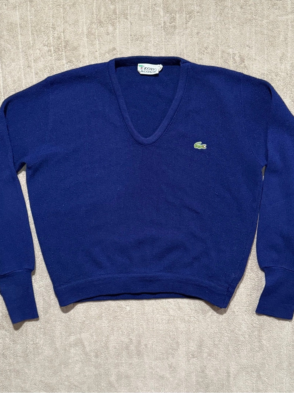 Vintage Women’s IZOD Lacoste 80s V-Neck Sweater Medium USA Classic Navy Blue
